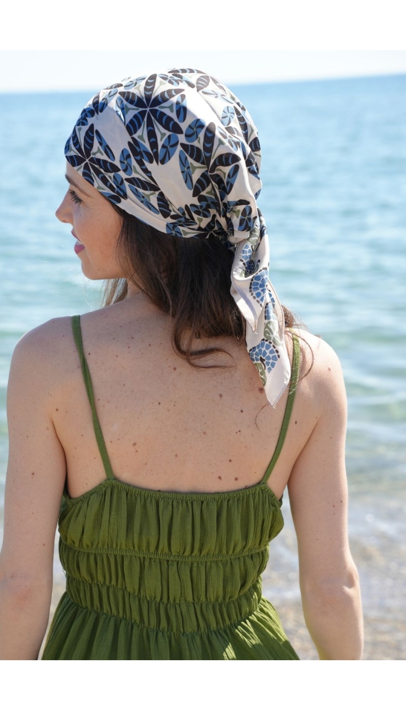 Foulard Carré Imprimé ZITA - Élégance et Style Chic