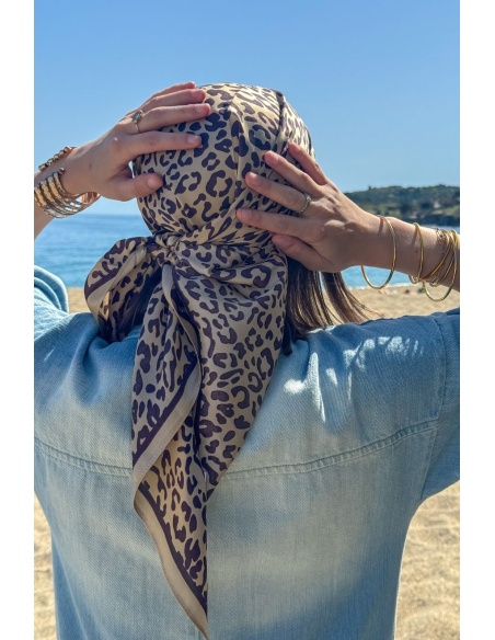 Foulard Léopard Beige JAVANA - Élégance et Style Chic