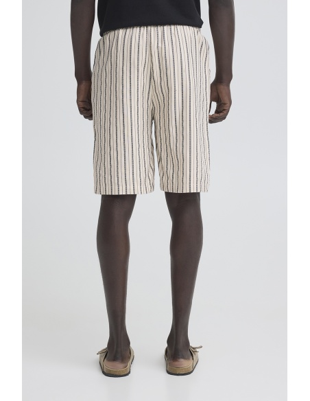 HERREN-SHORTS MIT BEIGEM PRINT