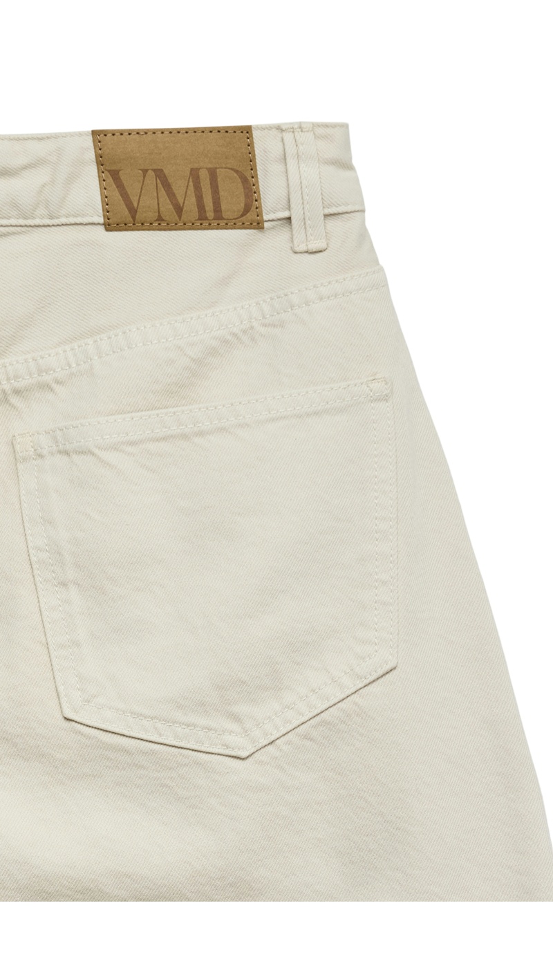 VERO MODA ECRU SHORTS