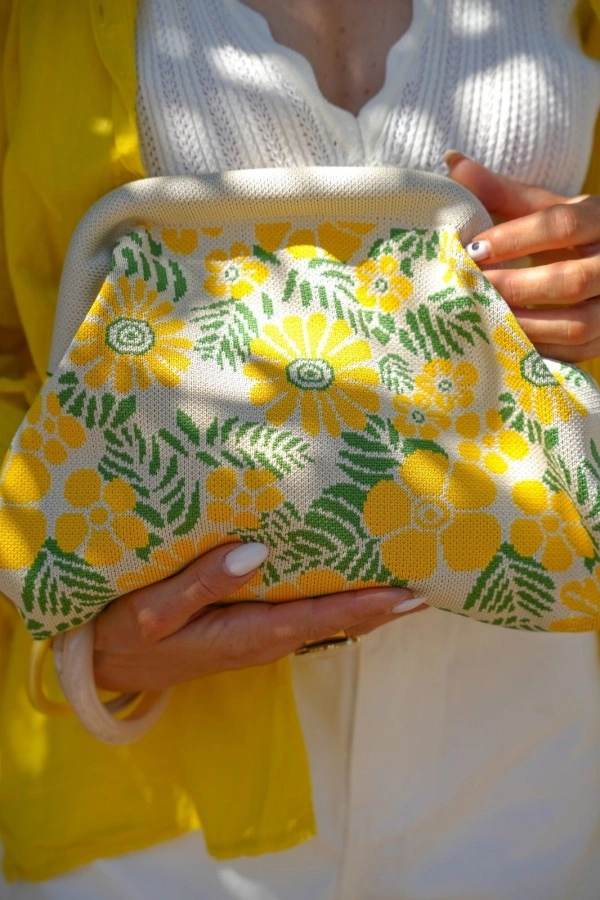 Pochette Fleurs Jaune JUNE 2