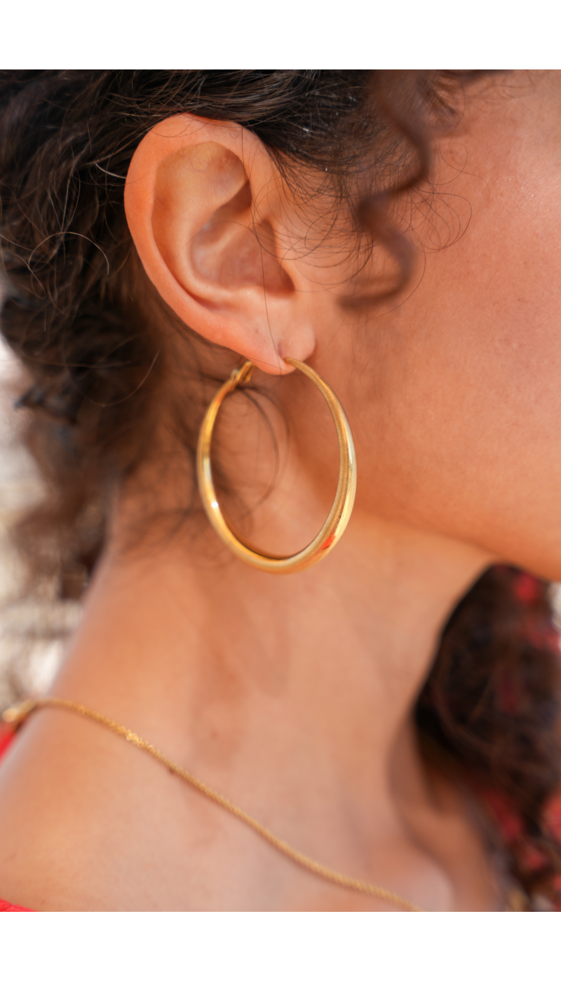 Boucles d'Oreilles Dorées E26 - Élégance à Votre Portée