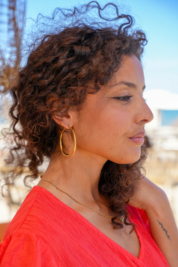 Boucles d'Oreilles Dorées E26 - Élégance à Votre Portée 2