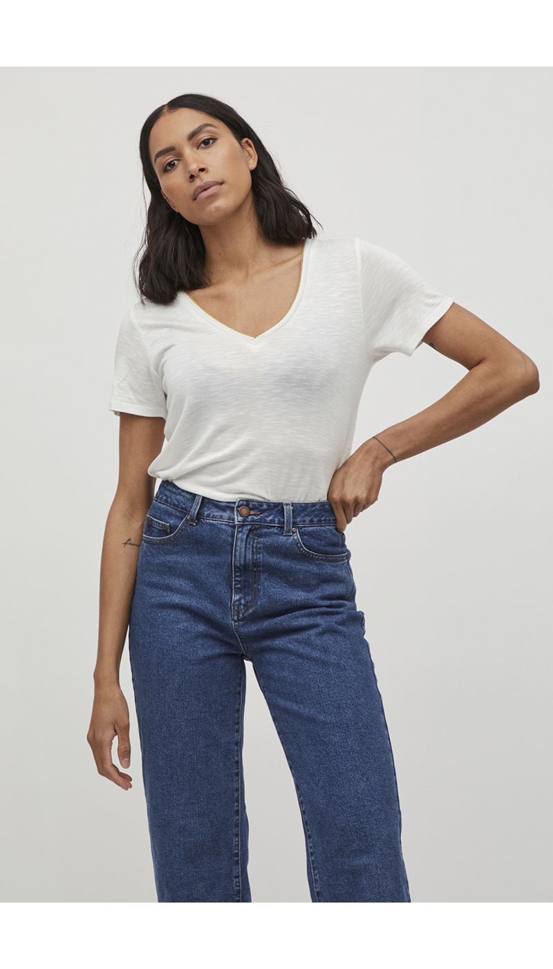 Camiseta Dançarina Nuvem Dourada VINOEL VILA - 2 | TOPOS