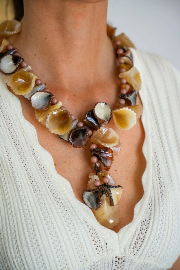 Collier Coquillage Camel CYMBIOLA