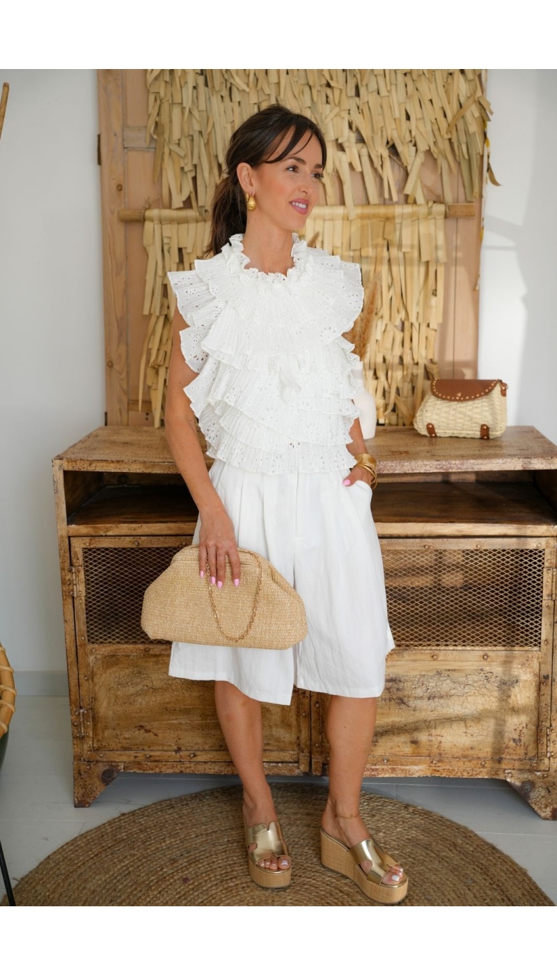 Eleganti TOP RICAMI BIANCHI E26 - Stile chic per tutte le occasioni