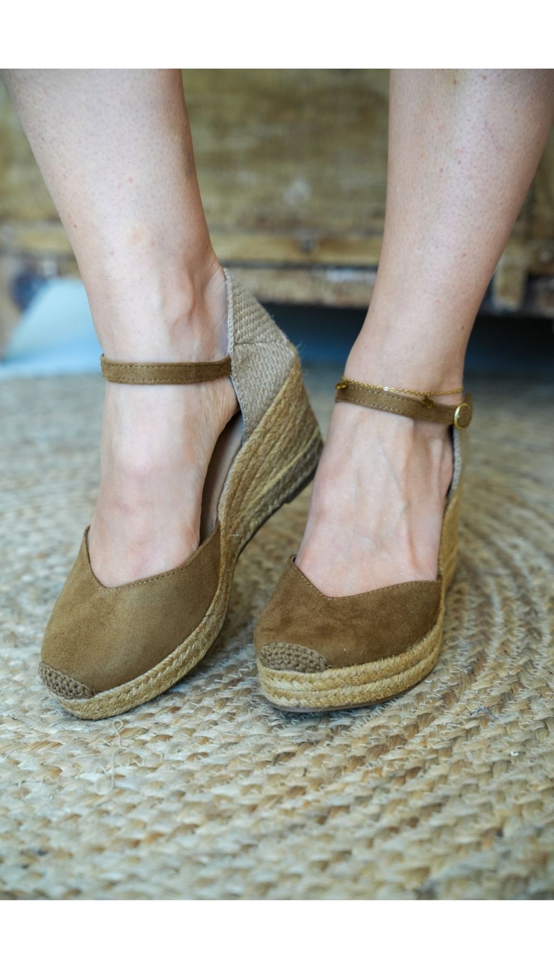CHAUSSURE COMPENSEE SUEDIN CAMEL E26