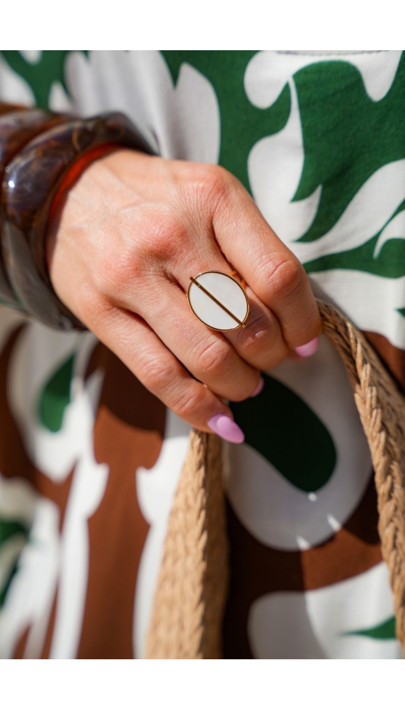 AMAYA White Oval Ring