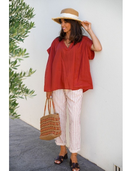 Pantalon Rayé Rouge ROSY - Élégance et Confort à Domicile