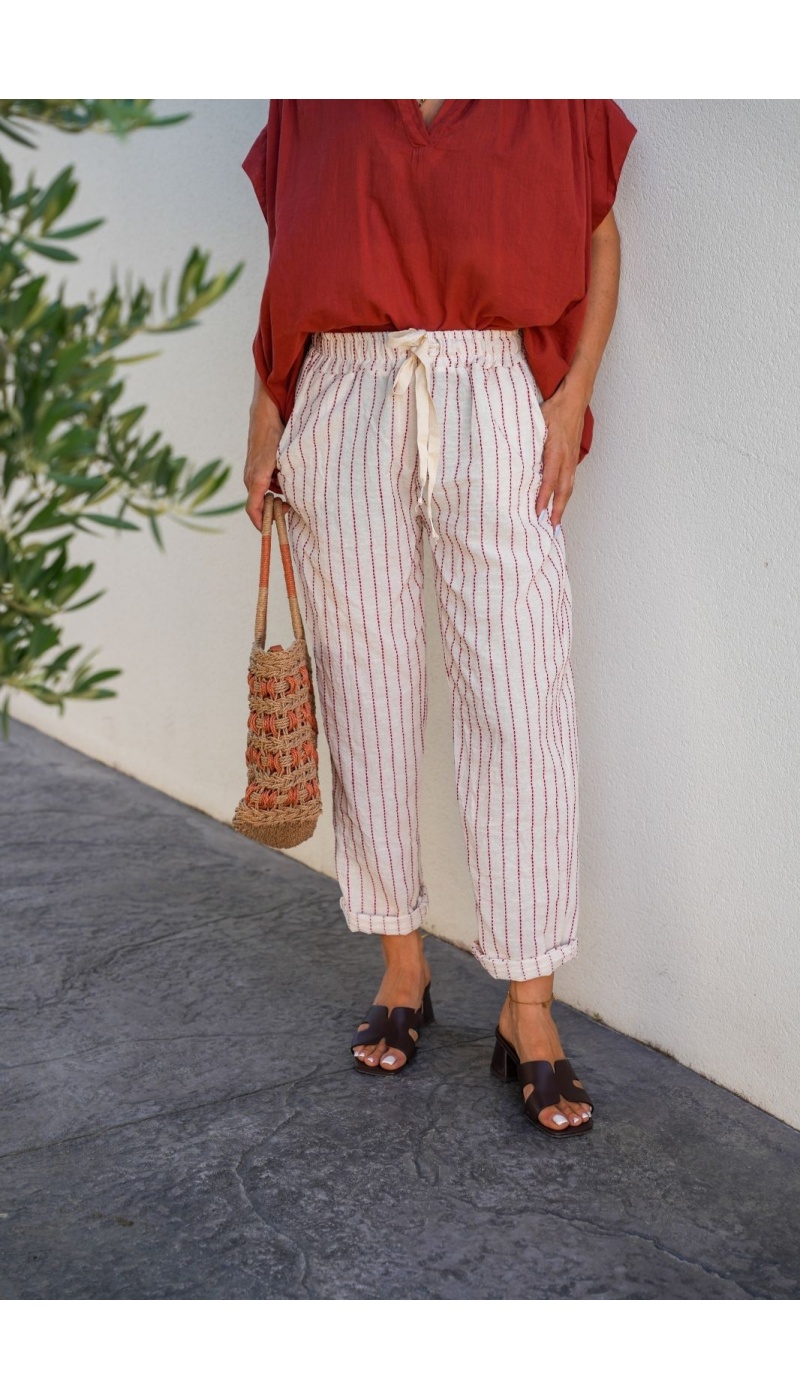 Pantalon Rayé Rouge ROSY - Élégance et Confort à Domicile