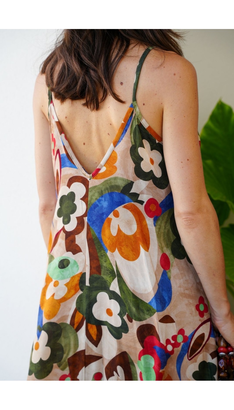 Robe Fleurs Verts BRAGA - Élégance Naturelle pour Votre Accueil