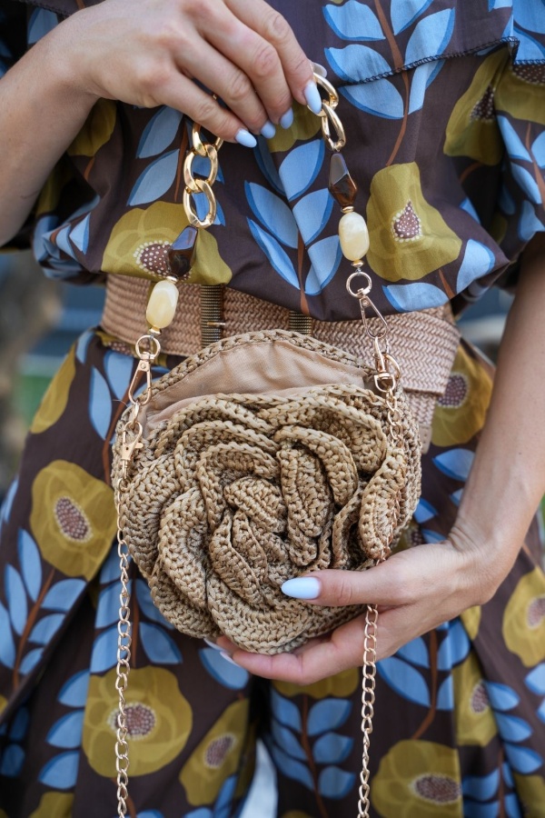 POCHETTE FLEURS DORE E26