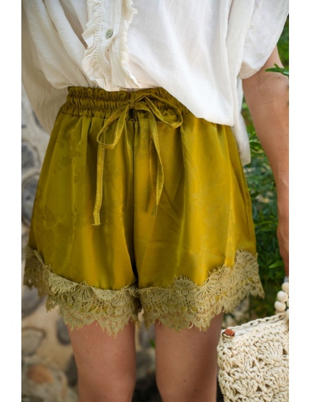 Short Imprimé Vert Dentelle SCIACCA - Élégance Printanière