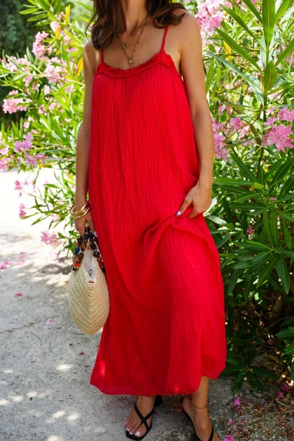 Robe Longue Rouge SALEMO - Élégance à Prix Réduit! 2