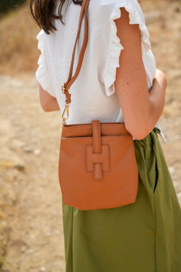 POCHETTE H CAMEL E26 Noho - 1 | Bem-vindo 2