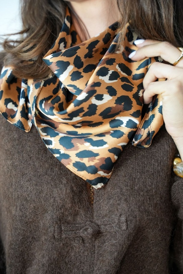 Foulard Léopard Camel CABANGO Noho - 2 | Benvenuto