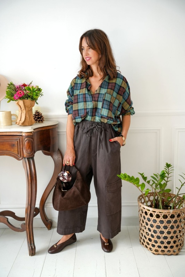 Pantalon Large Cargo Johanna Marron LARINA Johanna - 1 | Willkommen